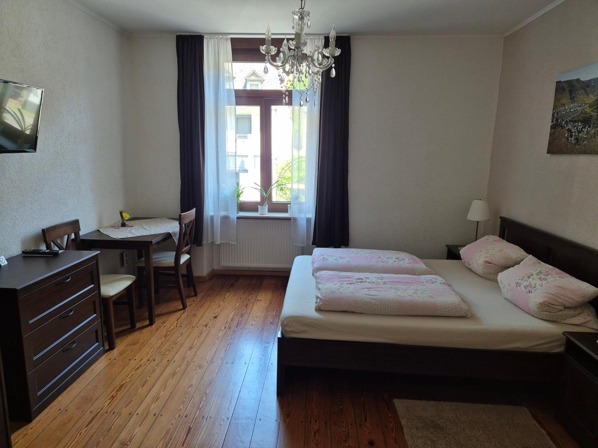 Ehemaliges Winzerhaus Cochem Apartment Ruang foto