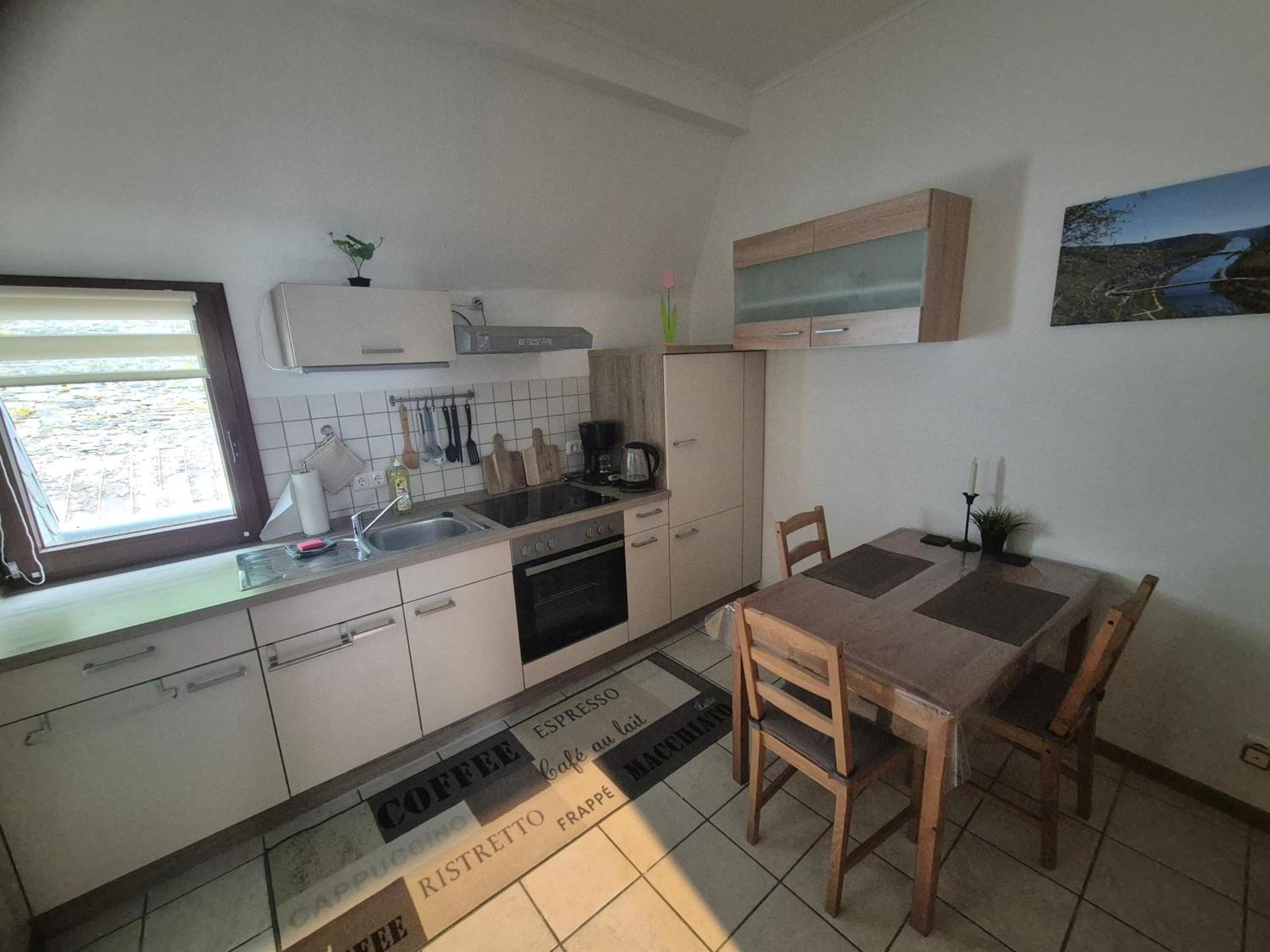 Ehemaliges Winzerhaus Cochem Apartment Ruang foto