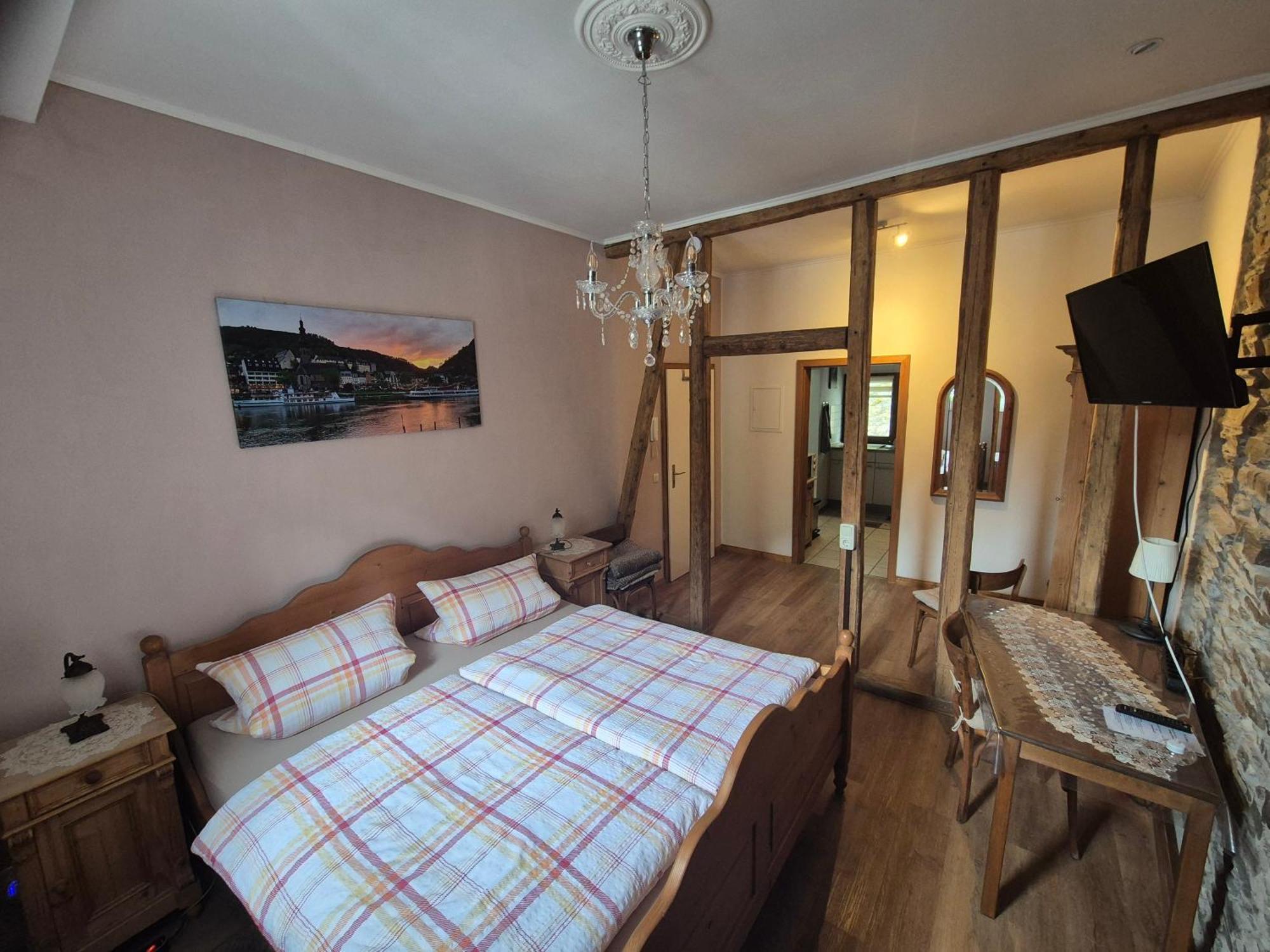 Ehemaliges Winzerhaus Cochem Apartment Bagian luar foto